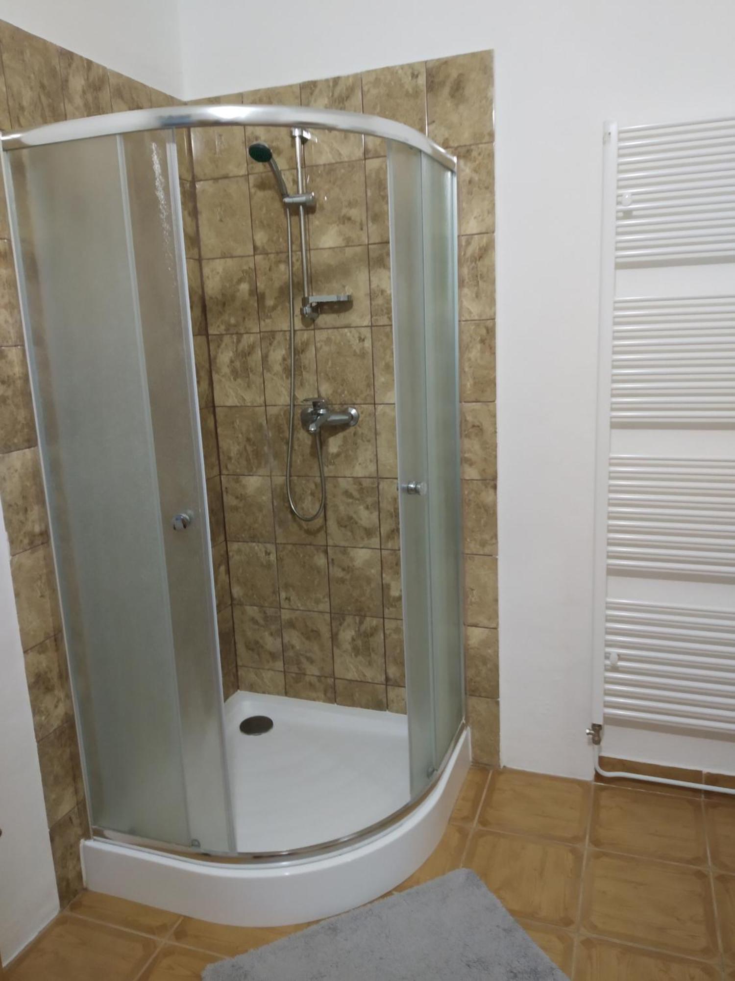 Apartmán blízko Brna s dobovými dekoracemi Apartamento Melcany Exterior foto